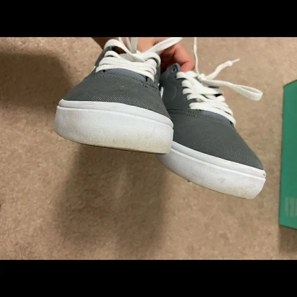 Nike SB Check Solarsoft Gray Canvas Shoe - Picture 5 of 7